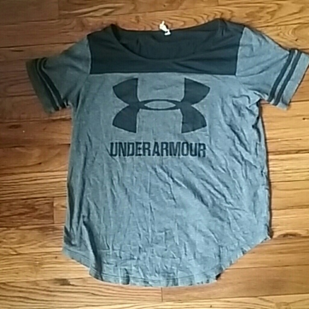 Under Armour baseball tshirt small gray and black
